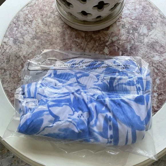 Susan Graver Blue and White Tropical Print Lounge Pants - Picture 2 of 5